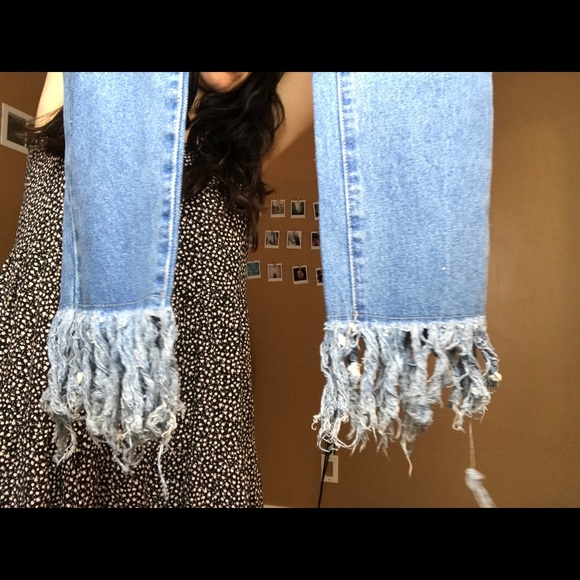 NWOT FOREVER 21 high waisted fringe jeans - Picture 3 of 5